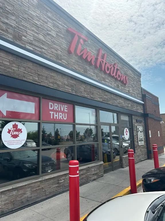 Tim Hortons storefront and interior at 533 Bayfield St, Barrie, ON