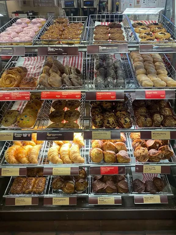 Tim Hortons storefront and interior at 900 Bank St, Ottawa, ON