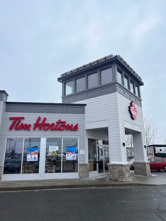 Tim Hortons storefront and interior at 3184 Ave Du Quai, Wendover, ON