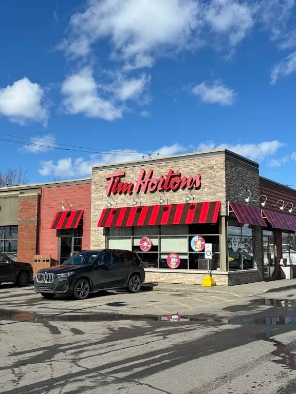 Tim Hortons storefront and interior at 17535 Ch Charles, Mirabel, QC