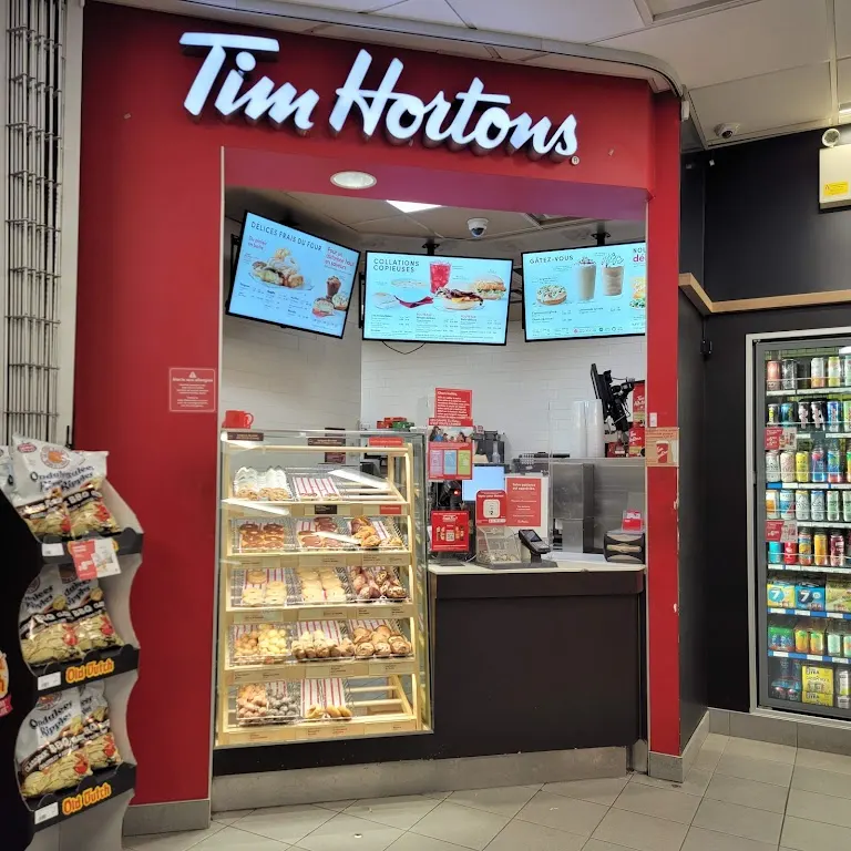 Tim Hortons storefront and interior at 355, 3e Ave, Quebec, QC