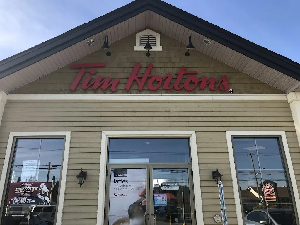 Tim Hortons storefront and interior at 1410 Route 117, Val-david, QC
